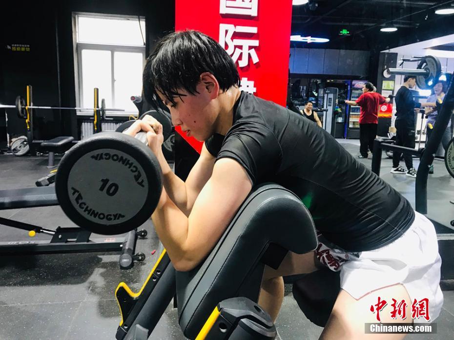热血搏击！豪强对决，胜者笑到最后！