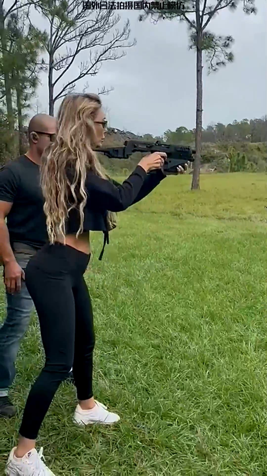 印度射击选手一箭射中靶心惊艳所有观众