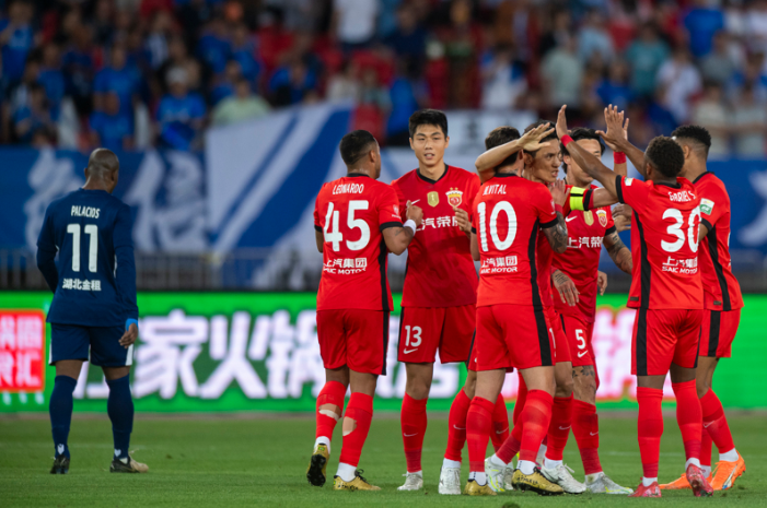 国安主场击败国安，登顶上赛季联赛榜首