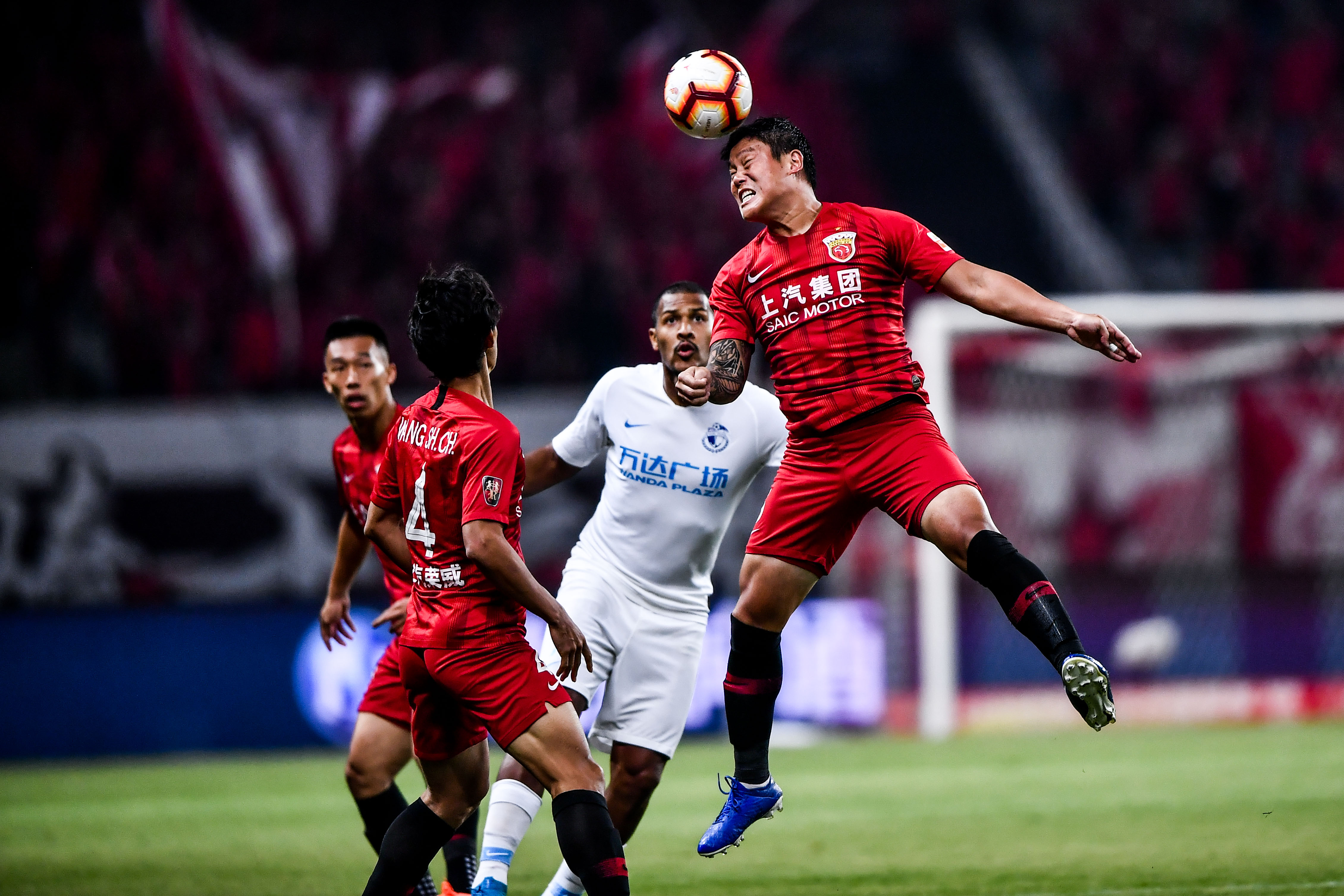 重庆主场1-0小胜上港，显露实力
