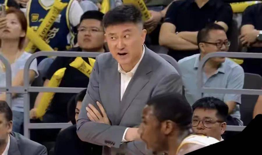 广东男篮外援轮换频繁，主帅心情复杂
