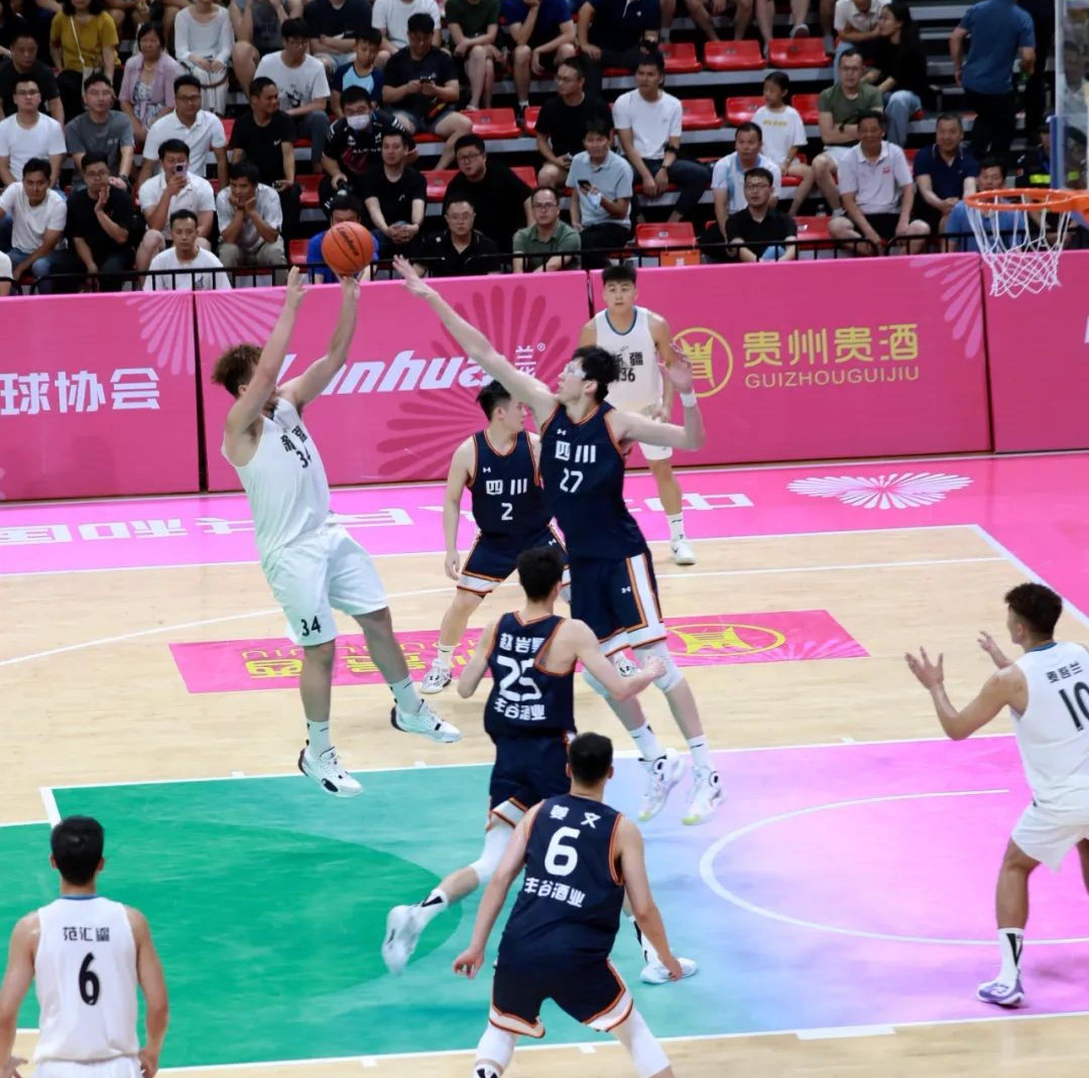 新疆男篮横扫四川，取得五连胜